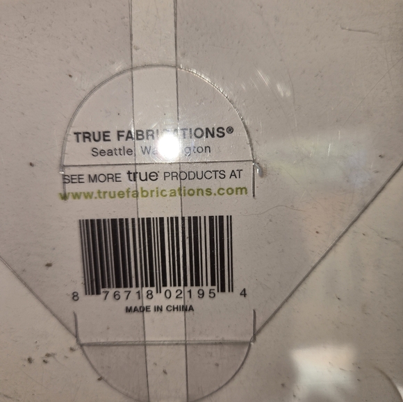 The Big Swig Full Wine Bottle Wine Glass Acrylic - Picture 4 of 4